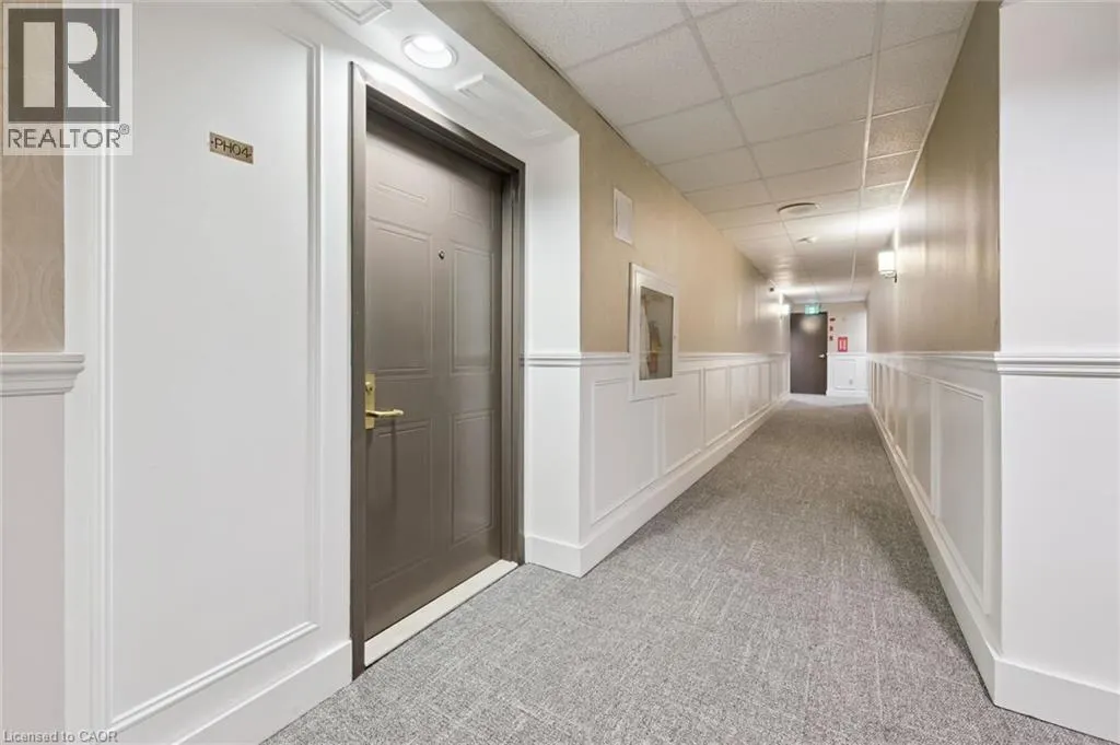 265 WESTCOURT Place Unit# PH04 #PH04