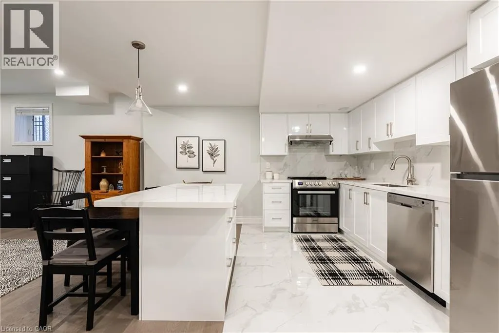 3168 WATERCLIFFE Court