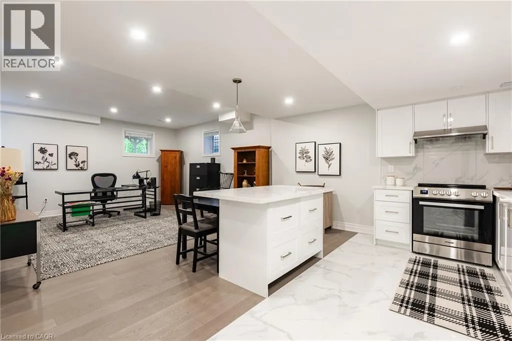 3168 WATERCLIFFE Court