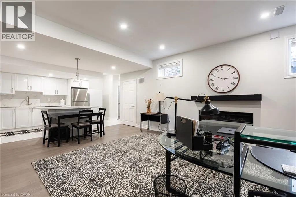 3168 WATERCLIFFE Court