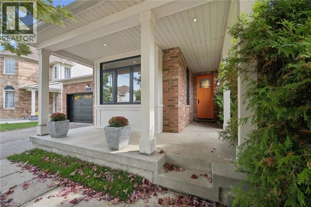 83 GLAZEBROOK Crescent