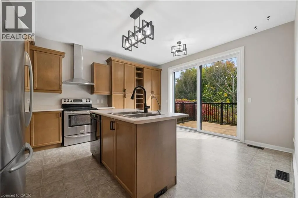 83 GLAZEBROOK Crescent