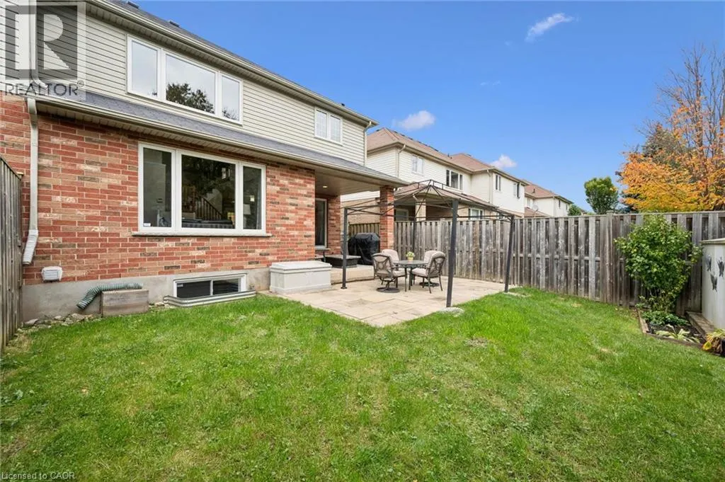 8 WALKER Way