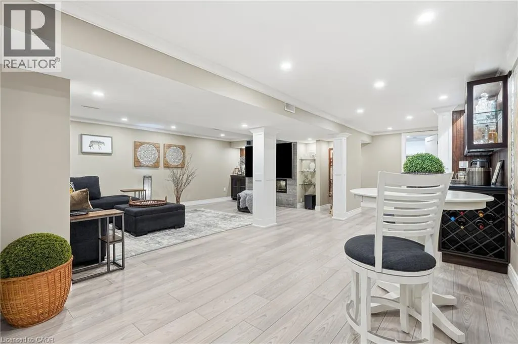 816 ALEXANDER Road