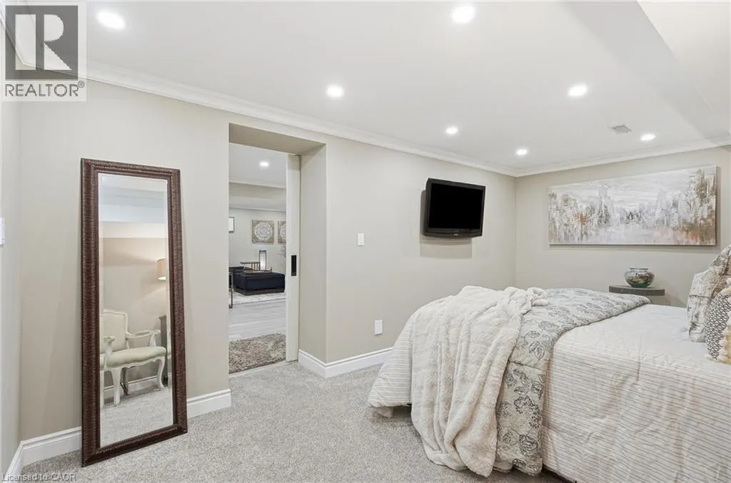 816 ALEXANDER Road