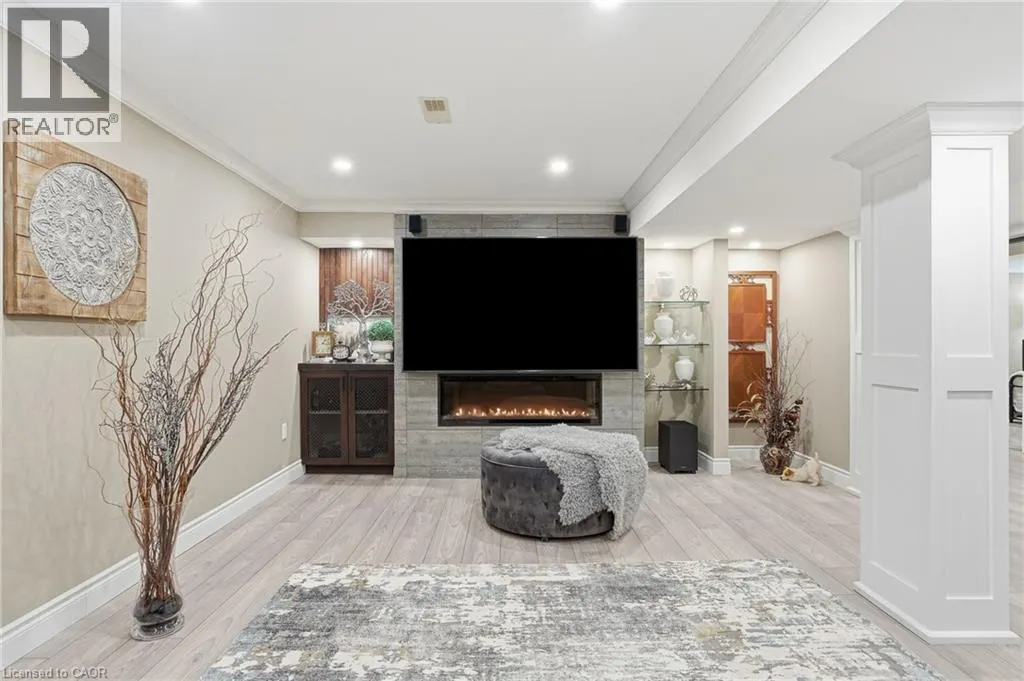 816 ALEXANDER Road
