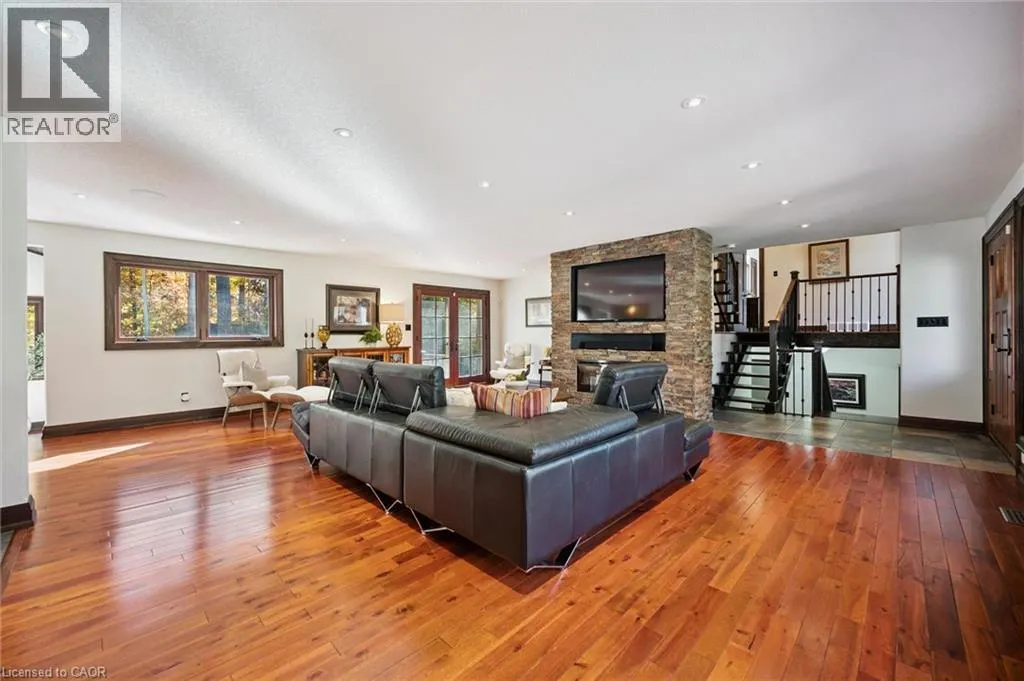 11 MAPLE HILL Drive