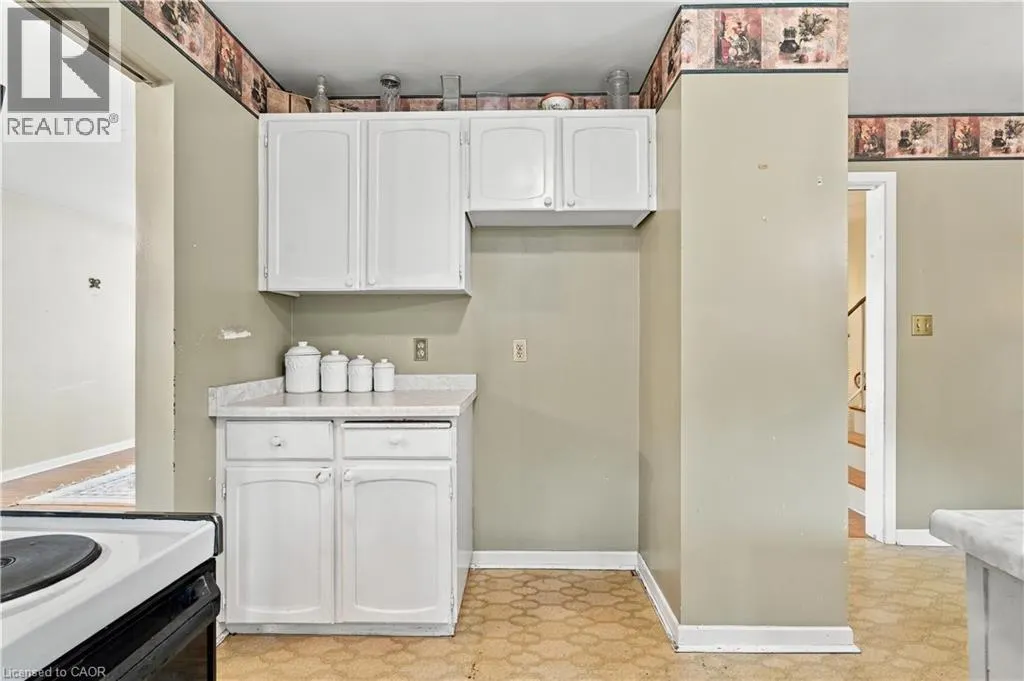 688 CHERRYWOOD Drive