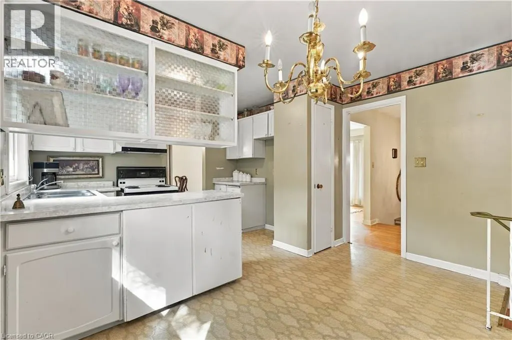 688 CHERRYWOOD Drive