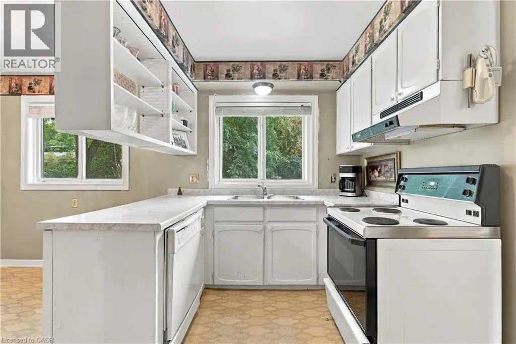 688 CHERRYWOOD Drive