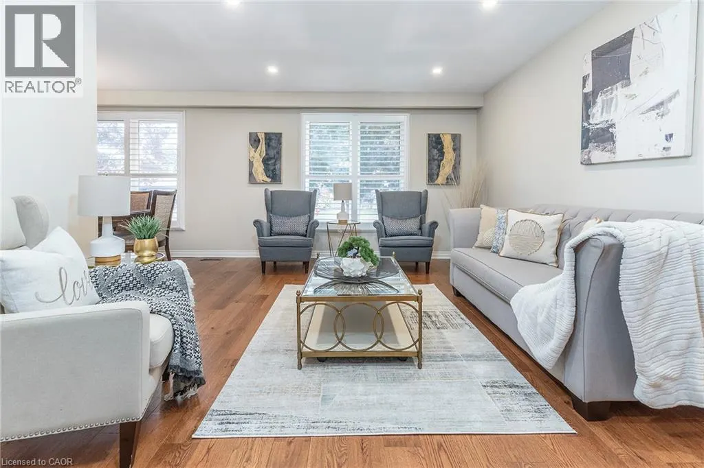 21 GREEN FOREST Drive