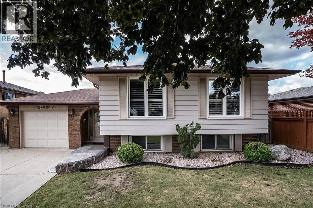 21 GREEN FOREST Drive