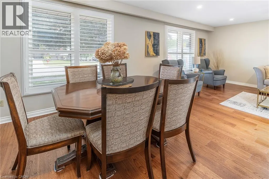 21 GREEN FOREST Drive