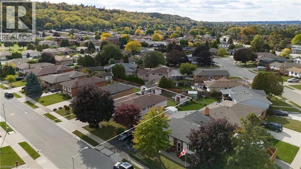 21 GREEN FOREST Drive