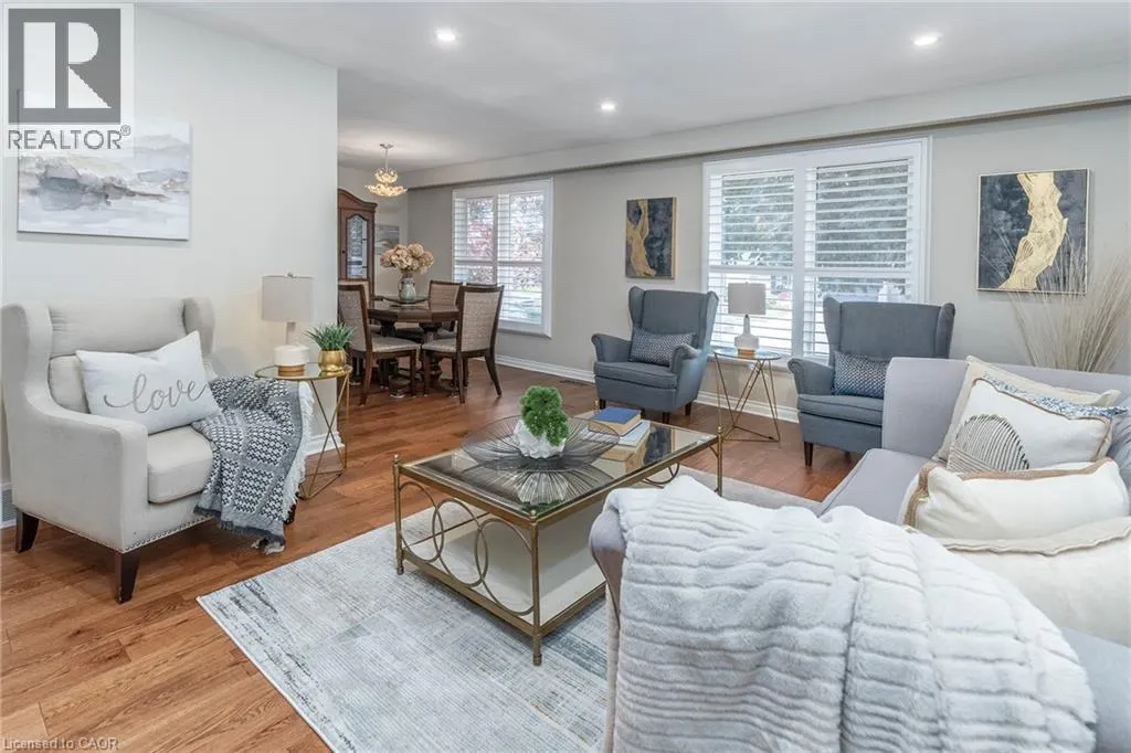 21 GREEN FOREST Drive