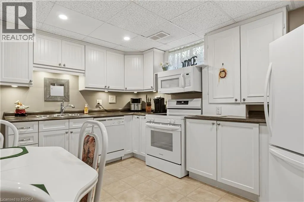 9 NIXON AVE Avenue