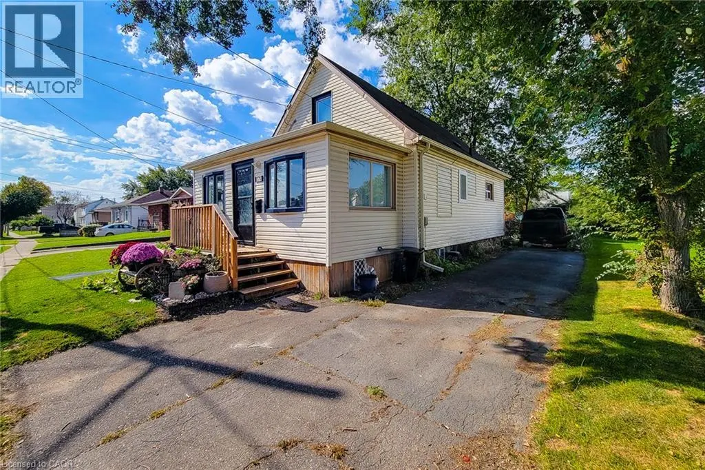 38 CLIFFORD Avenue