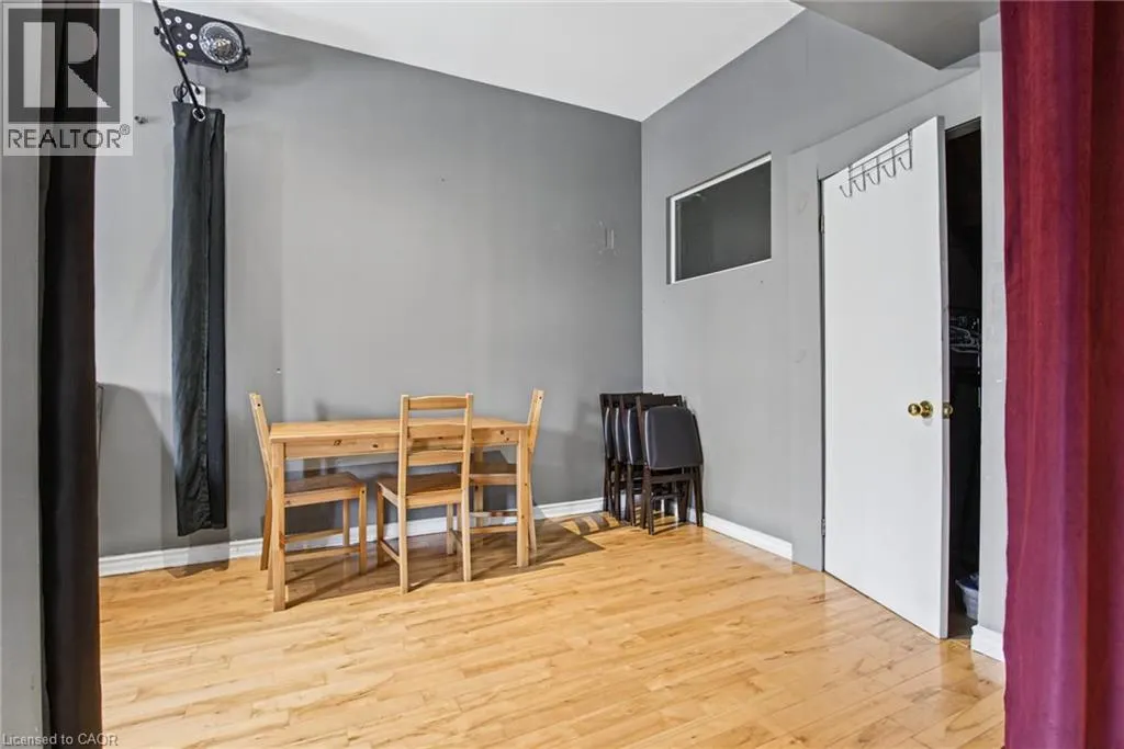 71 MAIN Street E