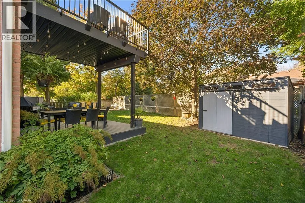 44 BREWSTER Place