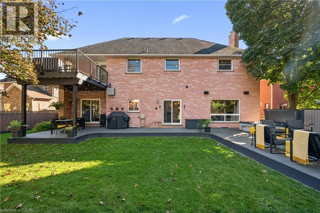 44 BREWSTER Place