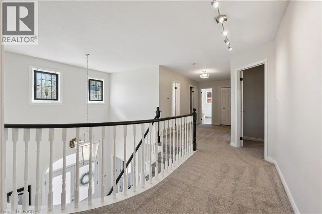 44 BREWSTER Place