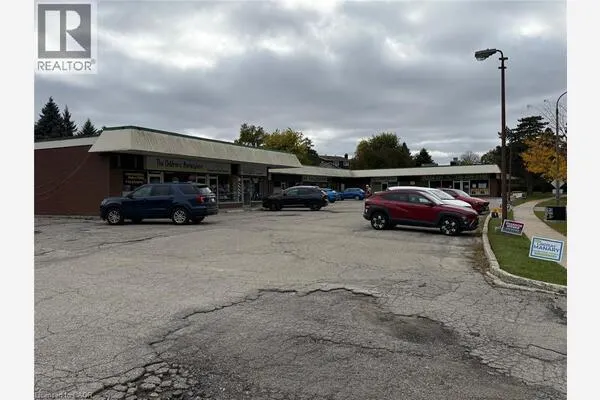 255 TOLL GATE Boulevard