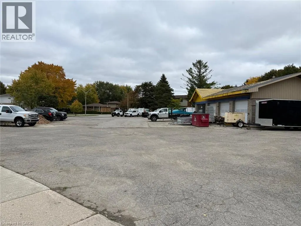 255 TOLL GATE Boulevard