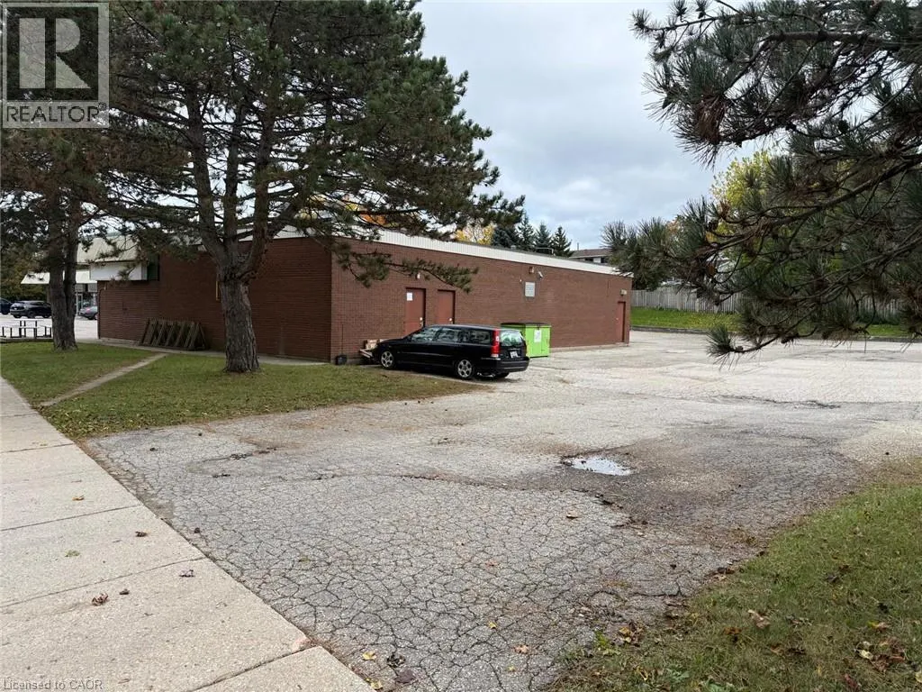 255 TOLL GATE Boulevard