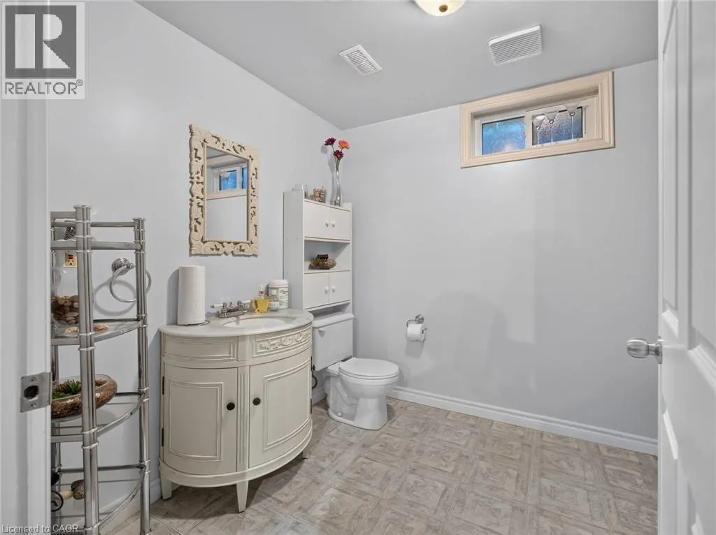 133 LEASIDE Drive