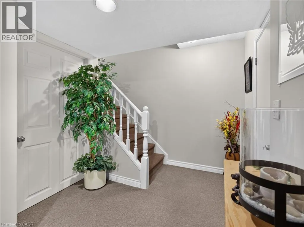 133 LEASIDE Drive