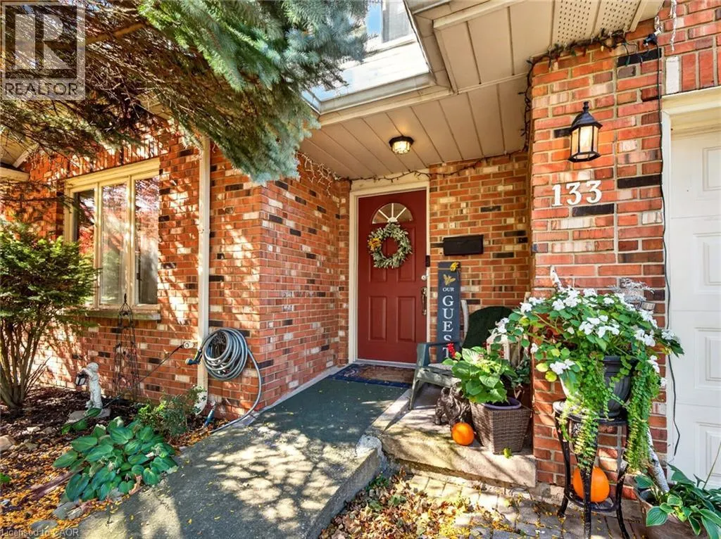 133 LEASIDE Drive