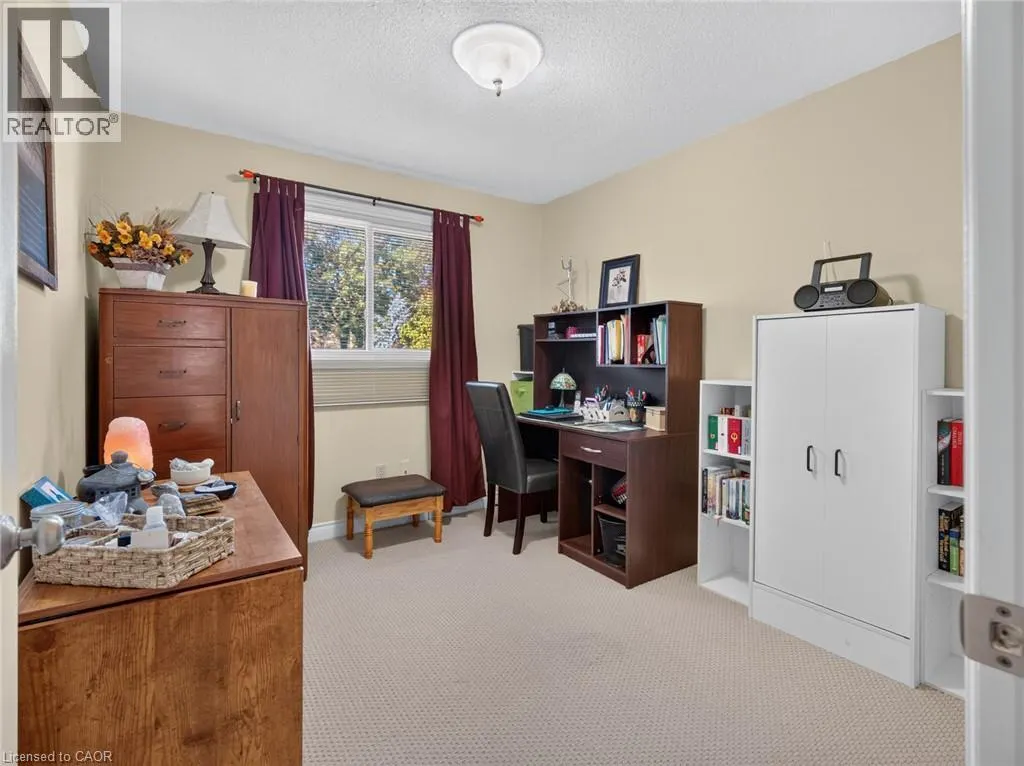 133 LEASIDE Drive