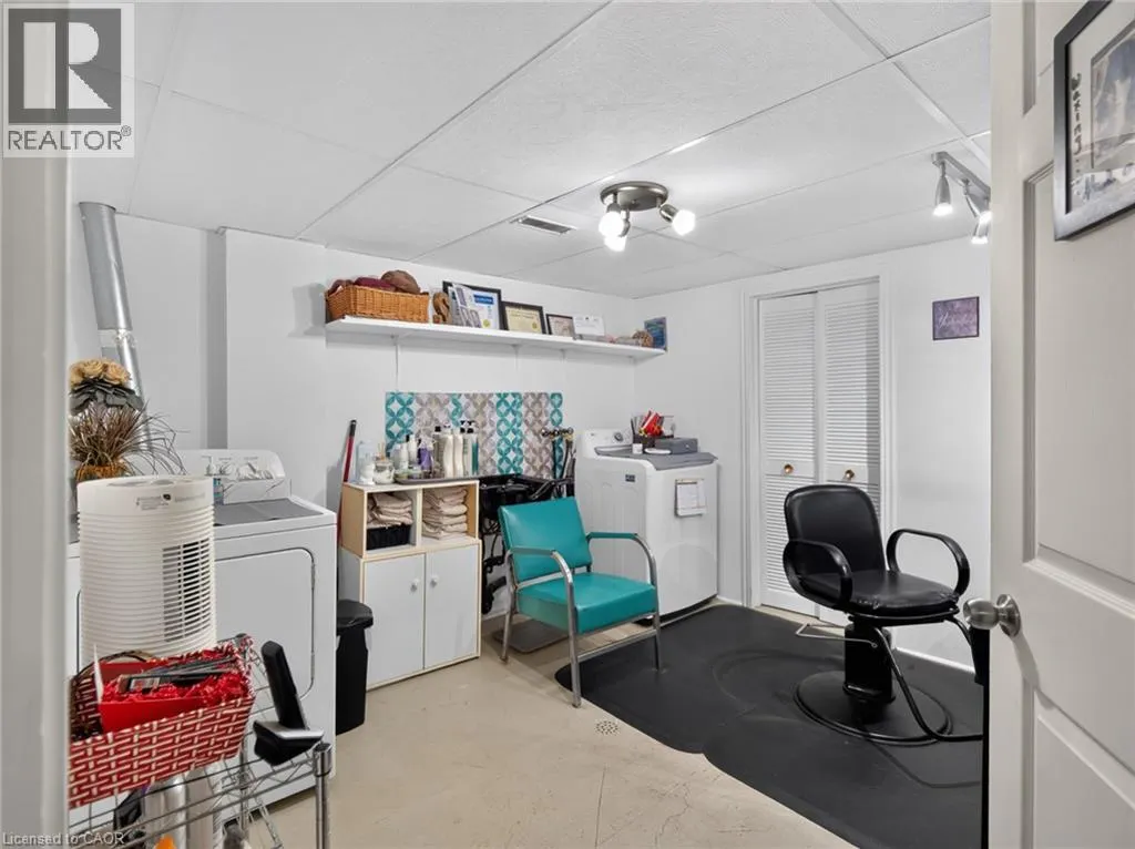 133 LEASIDE Drive