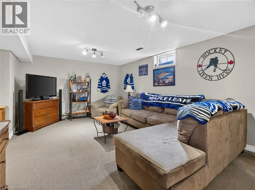 133 LEASIDE Drive