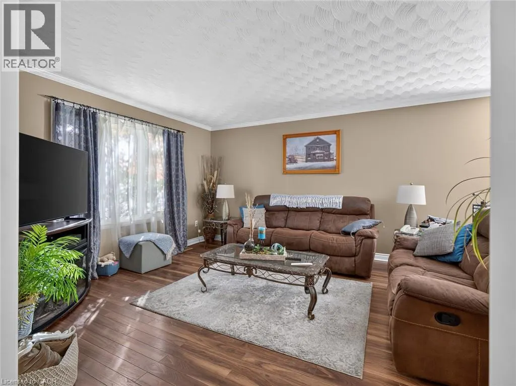 133 LEASIDE Drive