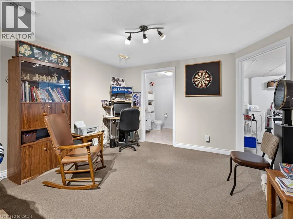 133 LEASIDE Drive