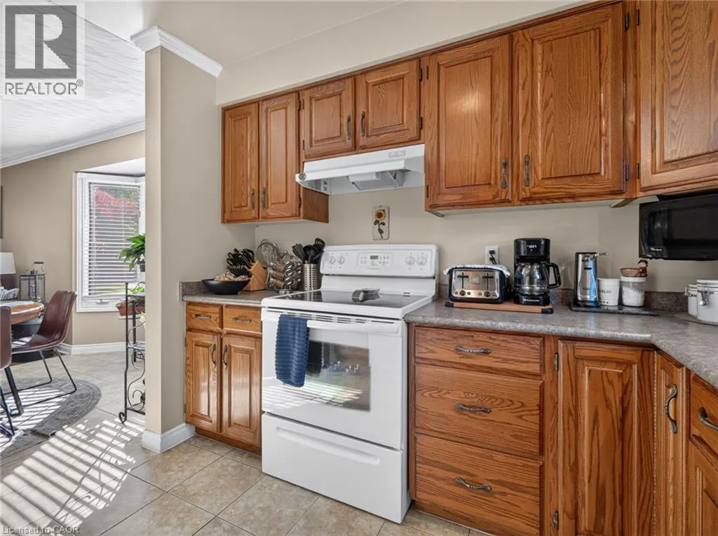 133 LEASIDE Drive