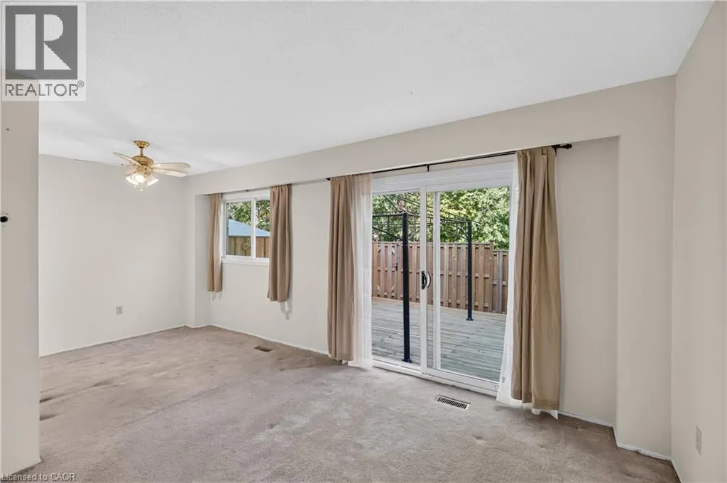 1556 LANCASTER Drive Unit# 74 #74