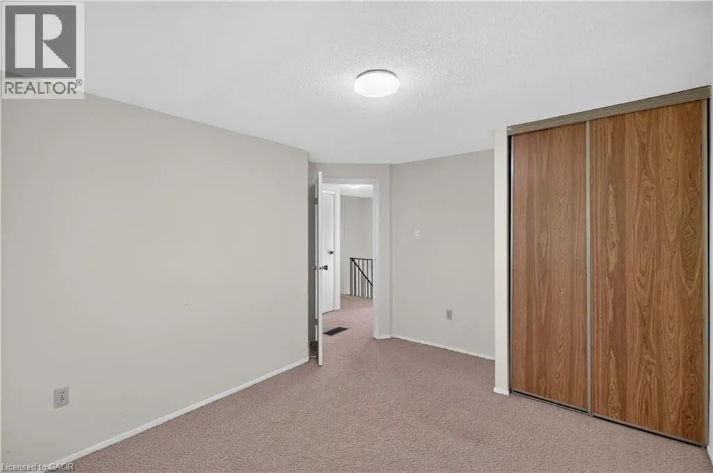 1556 LANCASTER Drive Unit# 74 #74