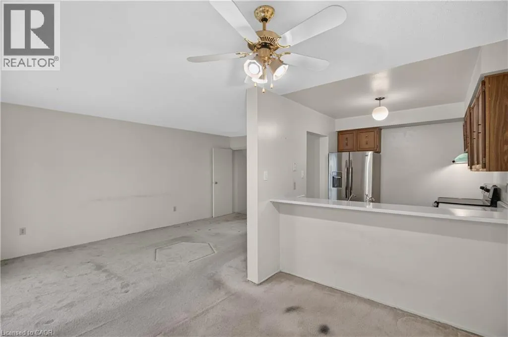 1556 LANCASTER Drive Unit# 74 #74