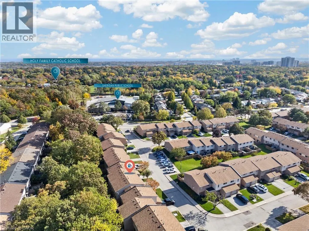1556 LANCASTER Drive Unit# 74 #74