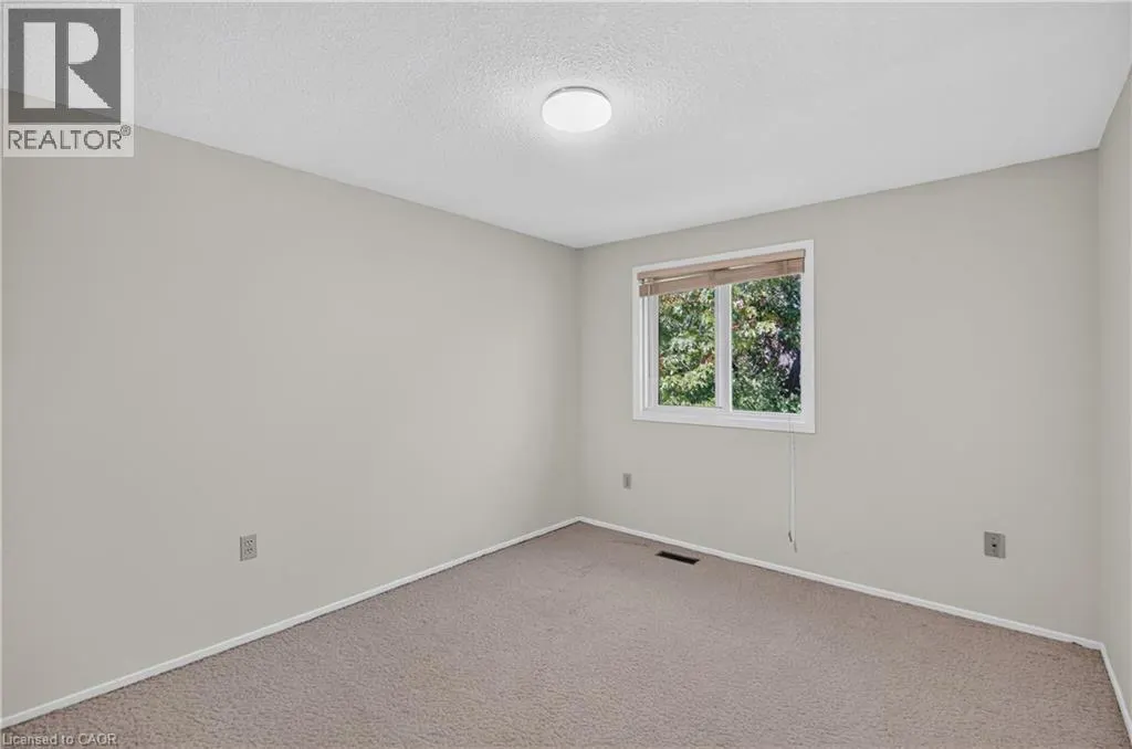 1556 LANCASTER Drive Unit# 74 #74