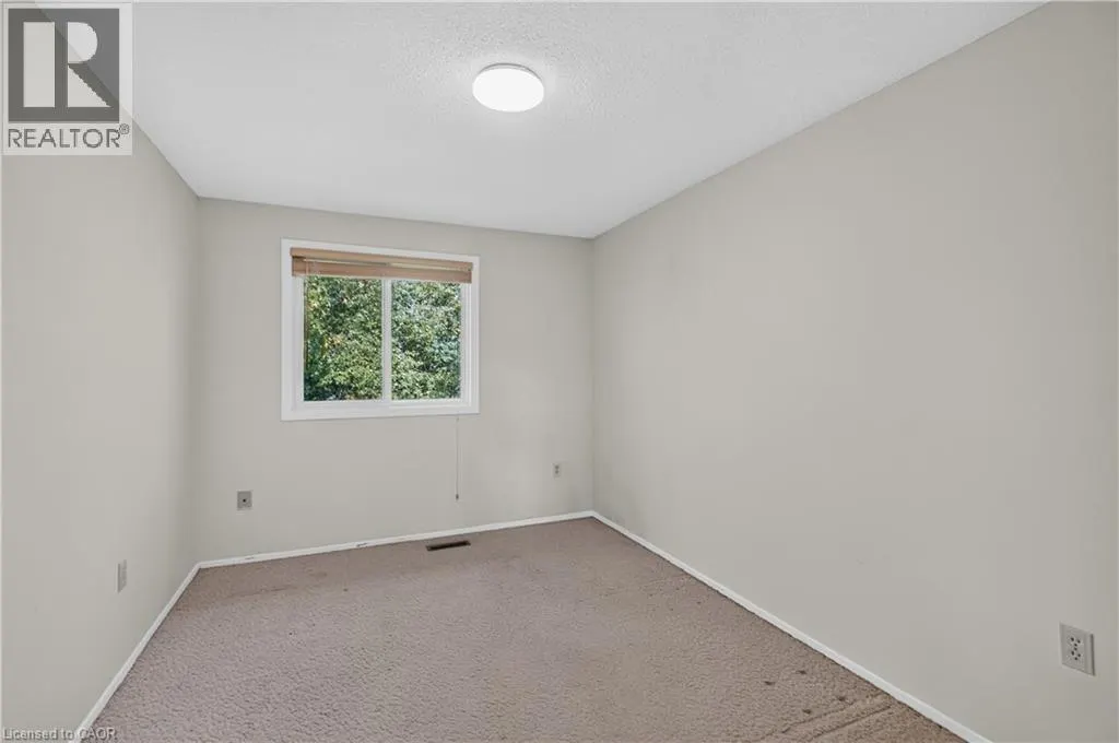 1556 LANCASTER Drive Unit# 74 #74