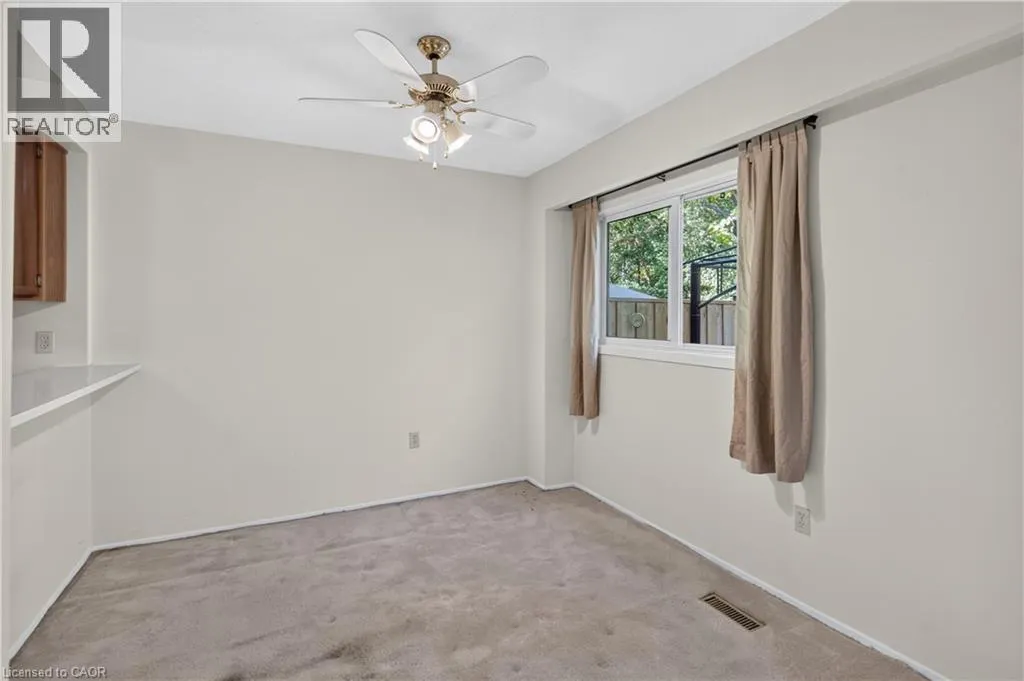 1556 LANCASTER Drive Unit# 74 #74