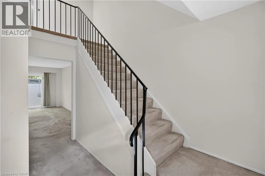 1556 LANCASTER Drive Unit# 74 #74