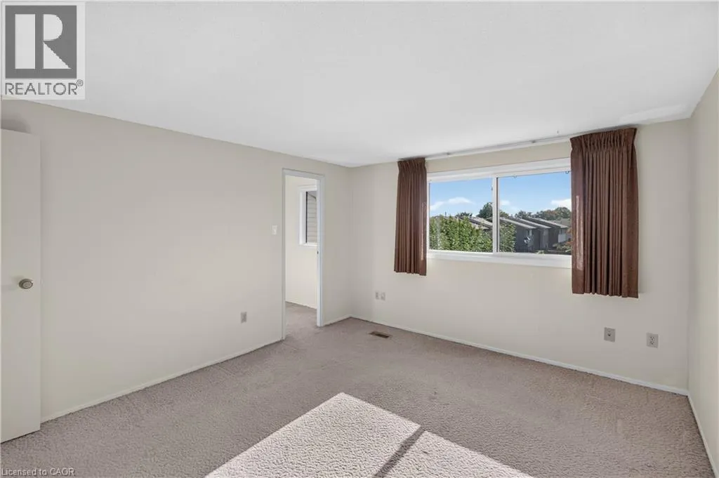 1556 LANCASTER Drive Unit# 74 #74
