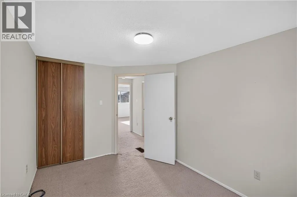 1556 LANCASTER Drive Unit# 74 #74
