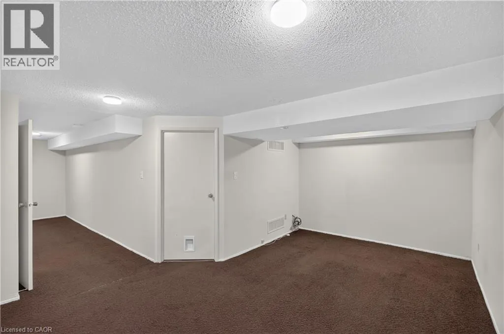 1556 LANCASTER Drive Unit# 74 #74
