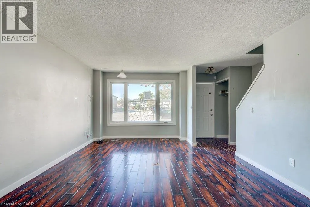 320 WESTMINISTER Avenue Unit# 16 #16