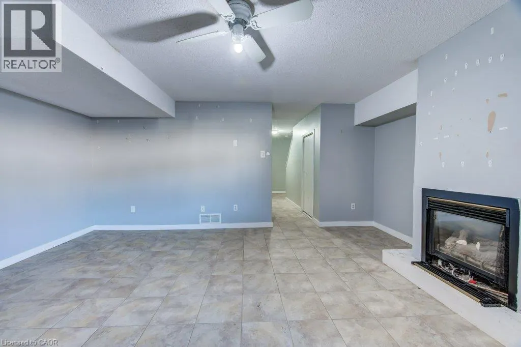 320 WESTMINISTER Avenue Unit# 16 #16
